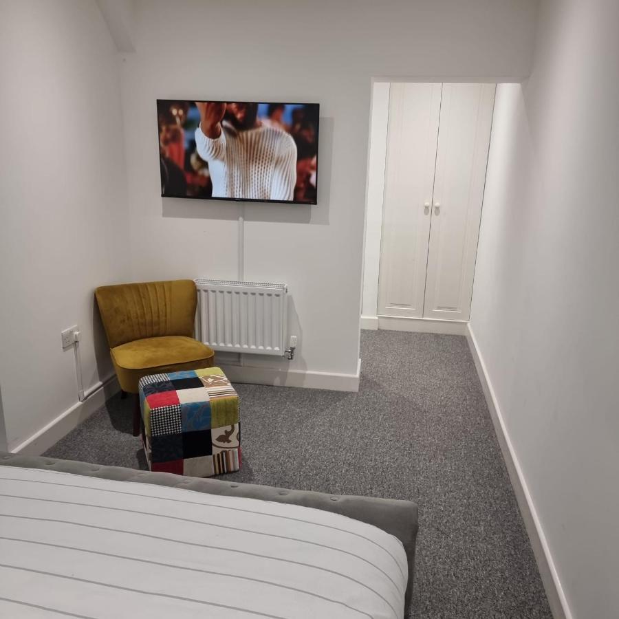 Classic 2 Bed Apartment In Oldkent Road Londres Exterior foto