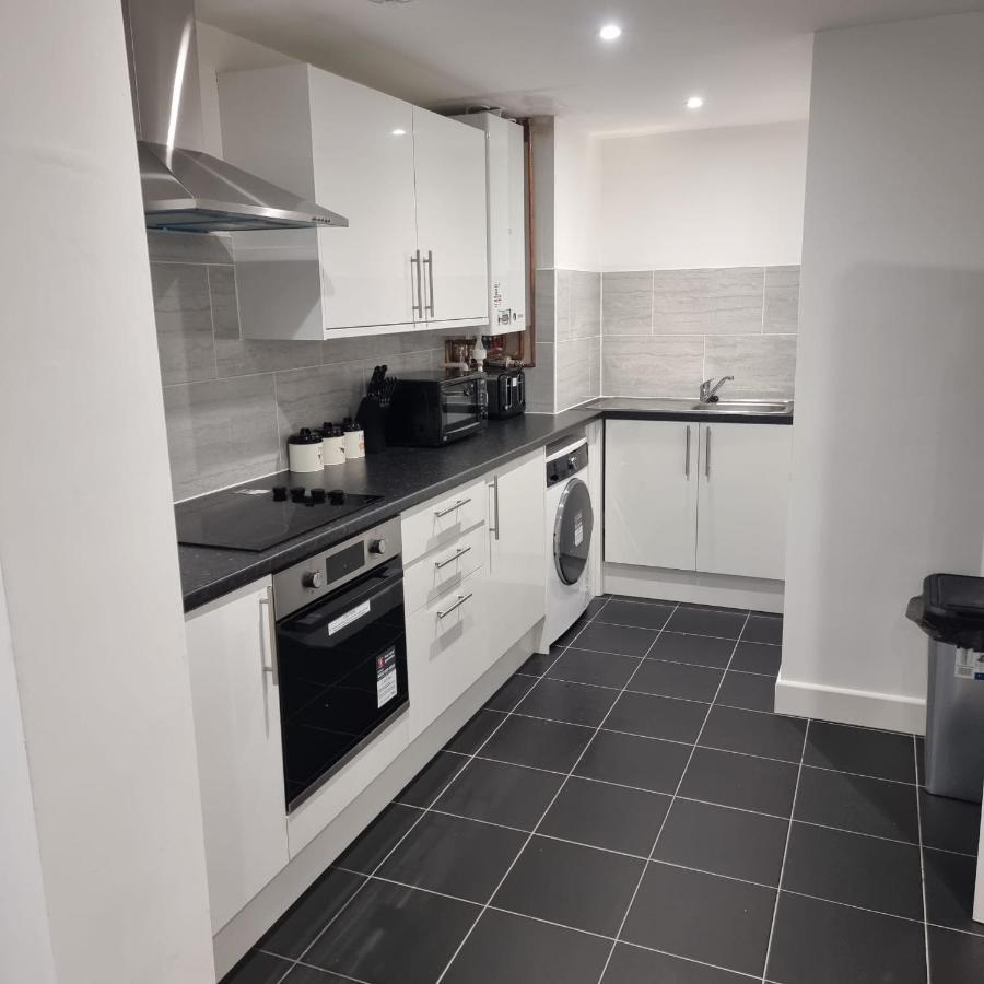 Classic 2 Bed Apartment In Oldkent Road Londres Exterior foto