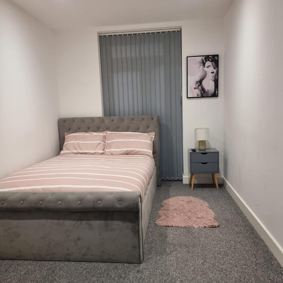 Classic 2 Bed Apartment In Oldkent Road Londres Exterior foto